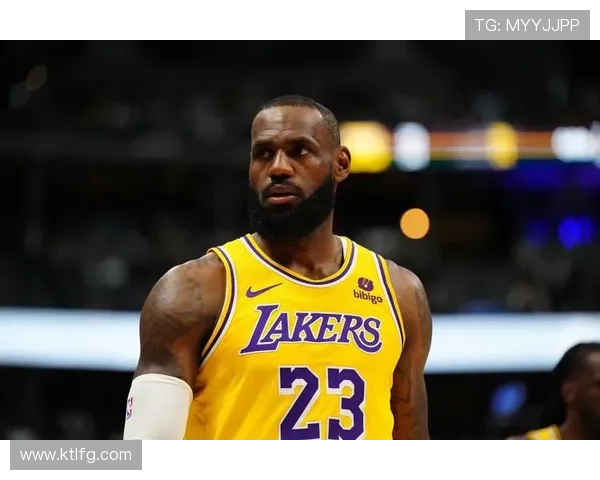 NBA最新战报：詹姆斯复出砍下三双 湖人逆转雄鹿迎来三连胜