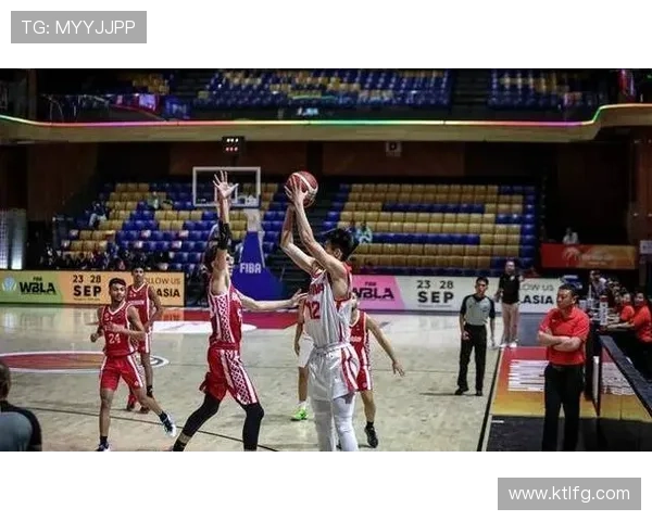 中国男篮力克菲律宾晋级世界杯四强 引发球迷热议与期待