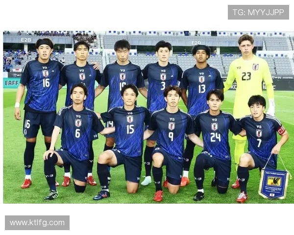 国足鏖战东亚杯再迎强敌年轻阵容展现新活力掀起全国热议