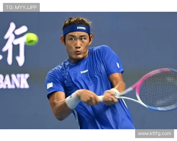 张之臻逆转取胜晋级巴黎大师赛展现中国网球新力量