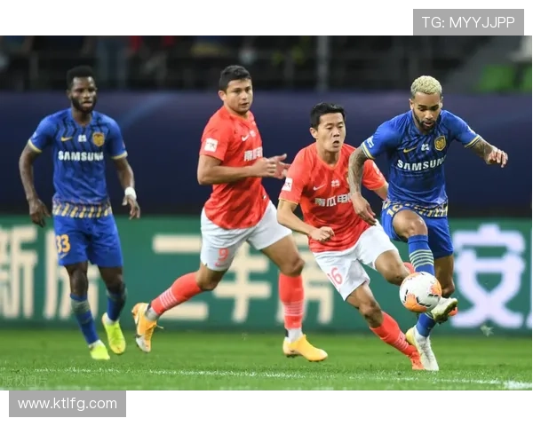 国足世预赛迎关键战欧洲联赛焦点对决引爆球迷热情与豪门转会动态持续升温