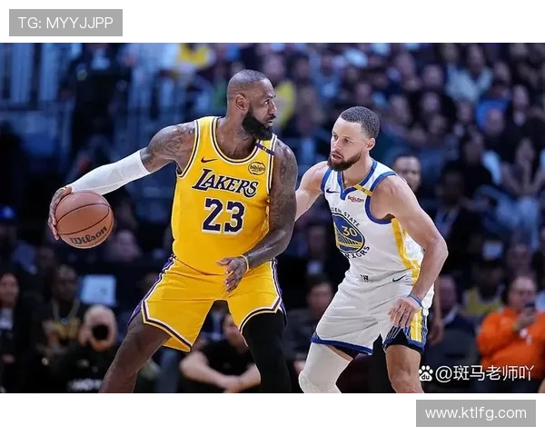 詹姆斯赛季初状态火热 湖人迎战勇士新赛季备战充满看点